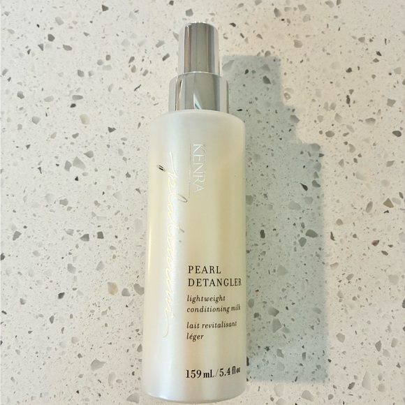 Kenra Pearl Detangler - Lightweight Conditioning Milk- MAKE OFFER 💁🏽♀️ - Picture 1 of 2